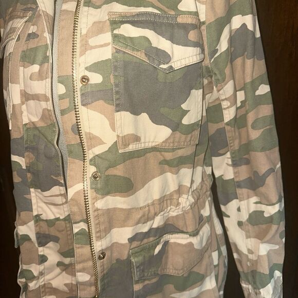 Womens‎ Forever 21 Camouflage Jacket size Small - Picture 2 of 6